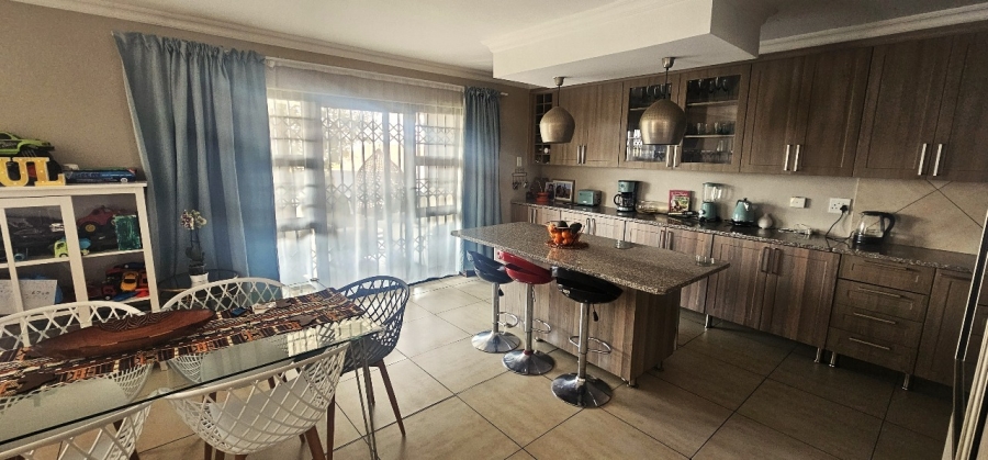 To Let 3 Bedroom Property for Rent in Cashan North West